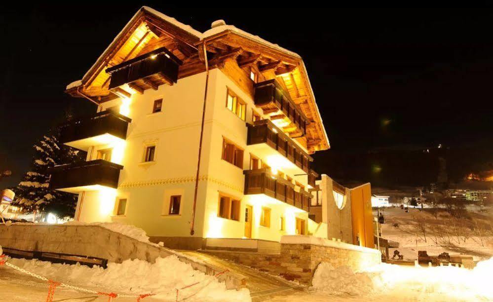 Residence Pedranzini Bormio Bagian luar foto